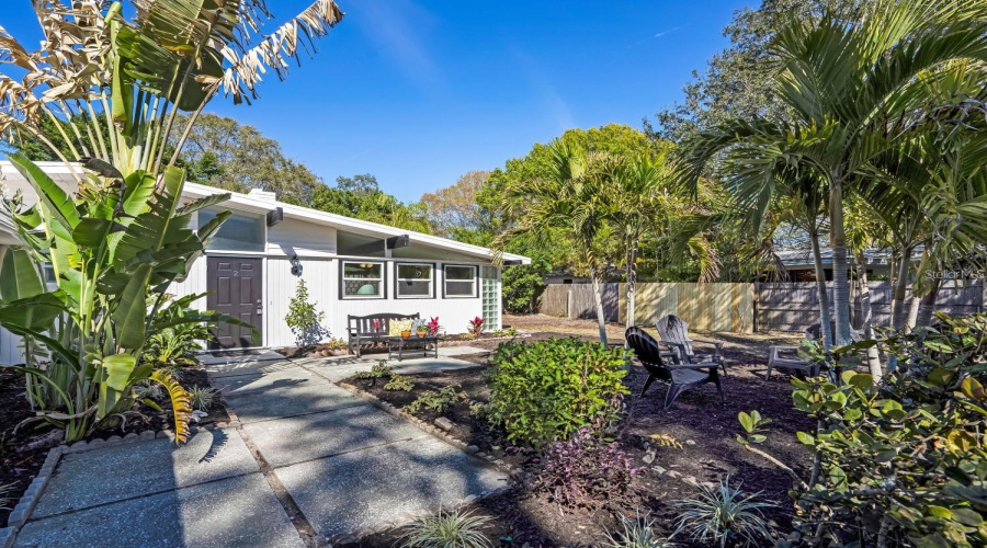 Sarasota, Florida 34231, 5 Bedroom Bedrooms, ,3 Bathroombathrooms,Residential,For Sale,Wason,0,Mfra4703983