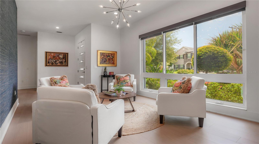 Tampa, Florida 33629, 5 Bedroom Bedrooms, ,4 Bathroombathrooms,Residential,For Sale,Jetton,0,Mfrtb8533688