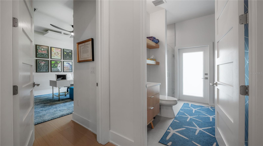 Tampa, Florida 33629, 5 Bedroom Bedrooms, ,4 Bathroombathrooms,Residential,For Sale,Jetton,0,Mfrtb8533688