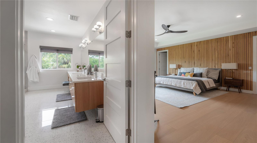 Tampa, Florida 33629, 5 Bedroom Bedrooms, ,4 Bathroombathrooms,Residential,For Sale,Jetton,0,Mfrtb8533688