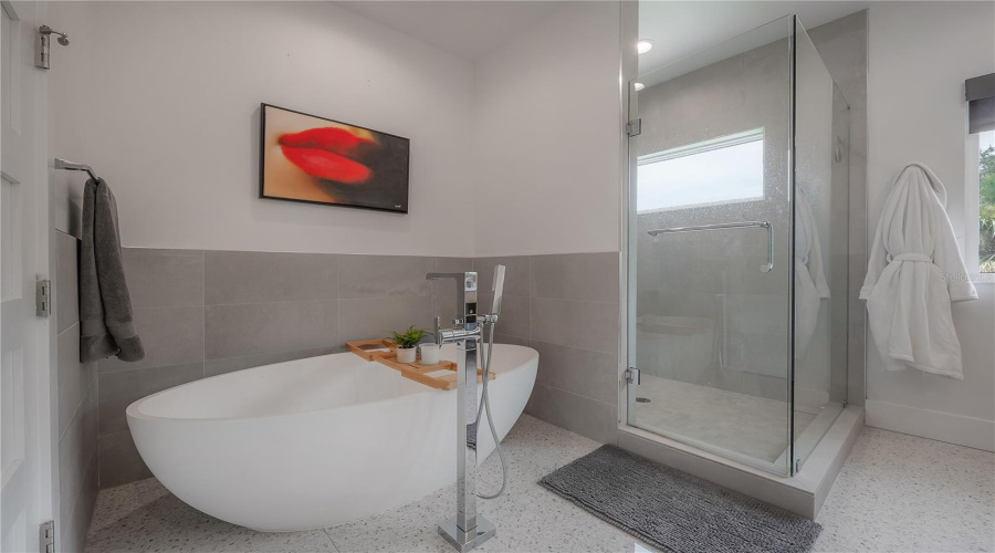 Tampa, Florida 33629, 5 Bedroom Bedrooms, ,4 Bathroombathrooms,Residential,For Sale,Jetton,0,Mfrtb8533688
