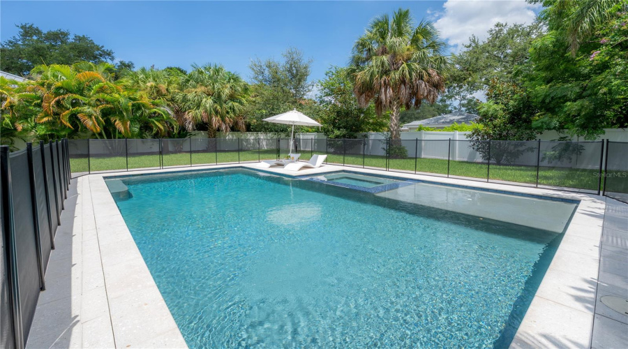 Tampa, Florida 33629, 5 Bedroom Bedrooms, ,4 Bathroombathrooms,Residential,For Sale,Jetton,0,Mfrtb8533688