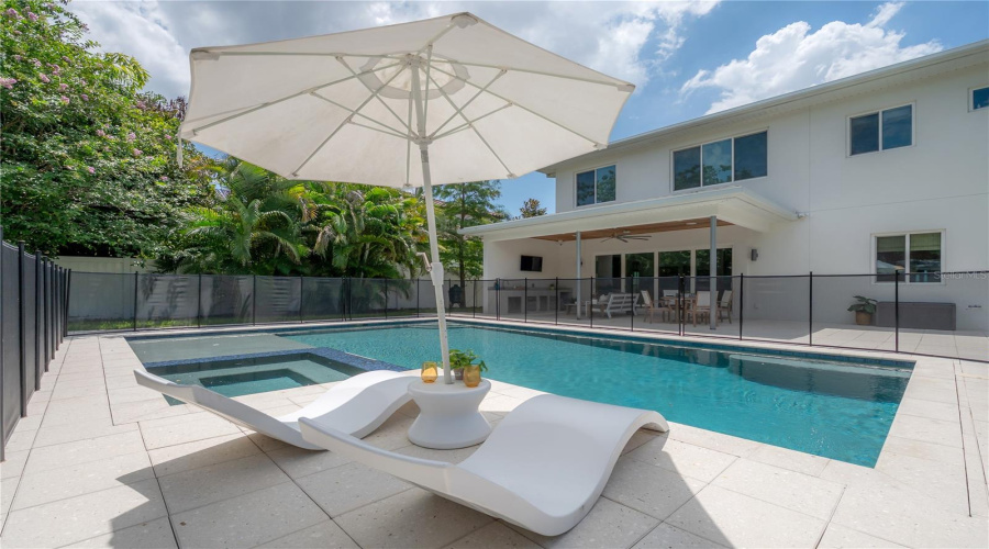 Tampa, Florida 33629, 5 Bedroom Bedrooms, ,4 Bathroombathrooms,Residential,For Sale,Jetton,0,Mfrtb8533688
