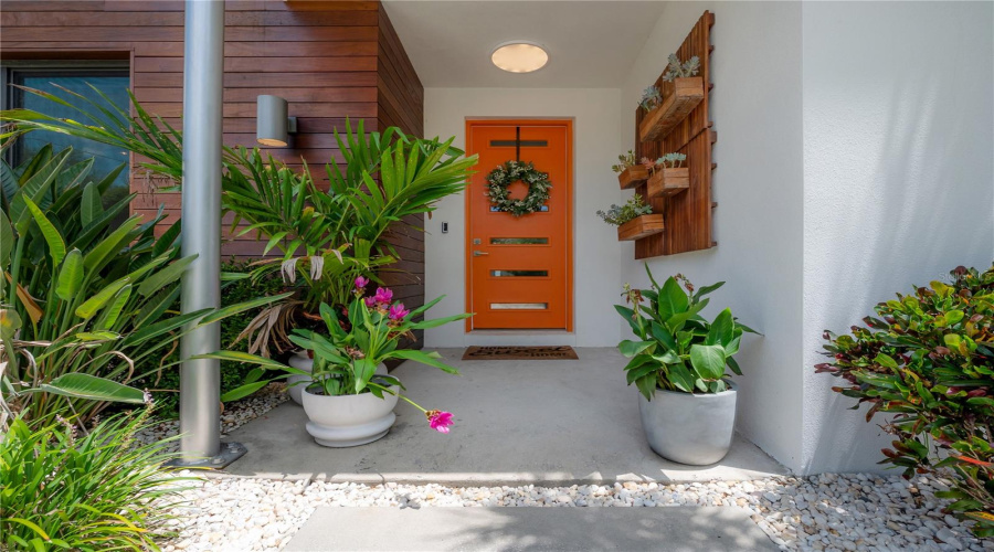 Tampa, Florida 33629, 5 Bedroom Bedrooms, ,4 Bathroombathrooms,Residential,For Sale,Jetton,0,Mfrtb8533688