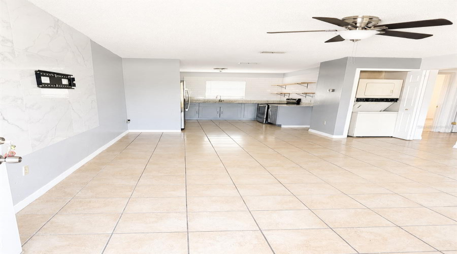Daytona Beach, Florida 32117, 2 Bedroom Bedrooms, ,1 Bathroombathrooms,Residential,For Sale,9Th,0,Mfrns1089109