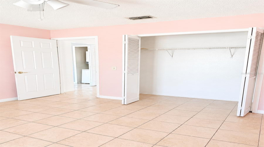 Daytona Beach, Florida 32117, 2 Bedroom Bedrooms, ,1 Bathroombathrooms,Residential,For Sale,9Th,0,Mfrns1089109