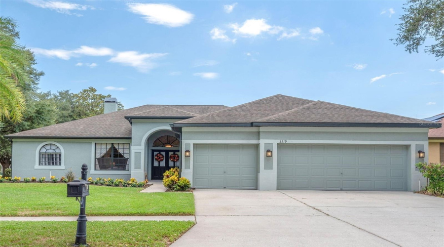 4-Bedroom, 3-Bath Pool Home With 3-Car Garage In Bloomingdale East.