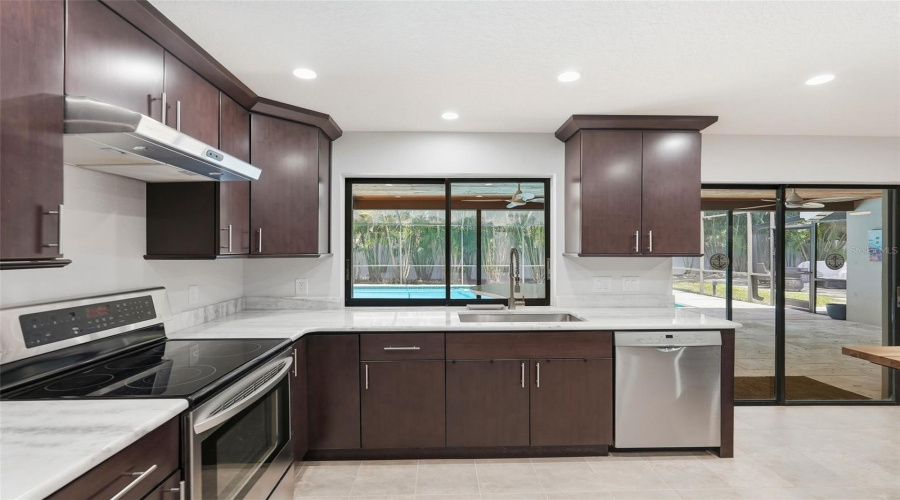 Largo, Florida 33770, 4 Bedroom Bedrooms, ,3 Bathroombathrooms,Residential,For Sale,Knollwood,0,Mfrtb8527885