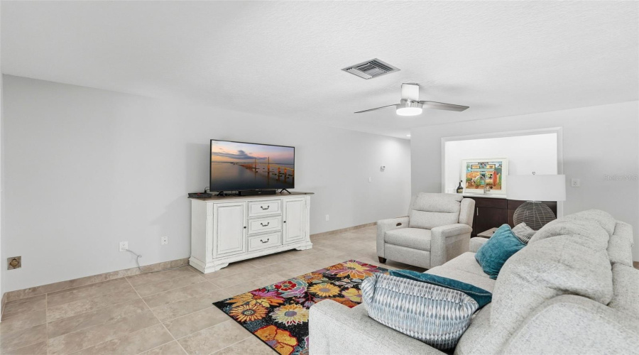 Largo, Florida 33770, 4 Bedroom Bedrooms, ,3 Bathroombathrooms,Residential,For Sale,Knollwood,0,Mfrtb8527885
