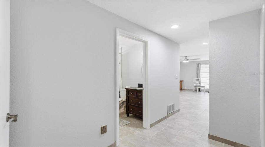Largo, Florida 33770, 4 Bedroom Bedrooms, ,3 Bathroombathrooms,Residential,For Sale,Knollwood,0,Mfrtb8527885