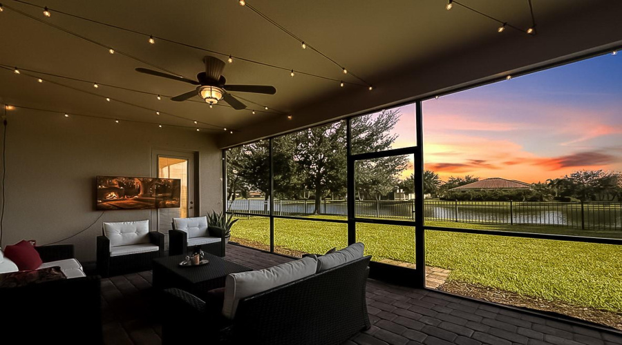 Lanai And Lakeview At Dusk