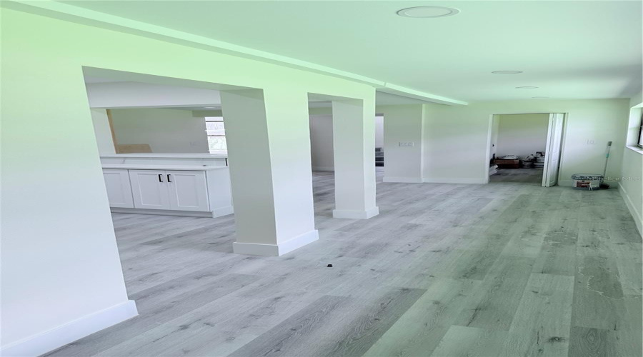 Tampa, Florida 33612, 3 Bedroom Bedrooms, ,2 Bathroombathrooms,Residential,For Sale,Edison,0,Mfrtb8538210