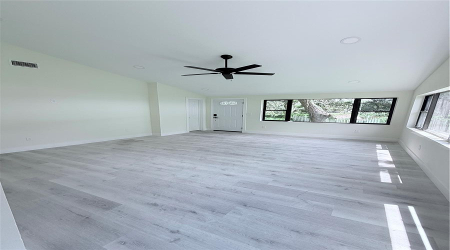 Tampa, Florida 33612, 3 Bedroom Bedrooms, ,2 Bathroombathrooms,Residential,For Sale,Edison,0,Mfrtb8538210