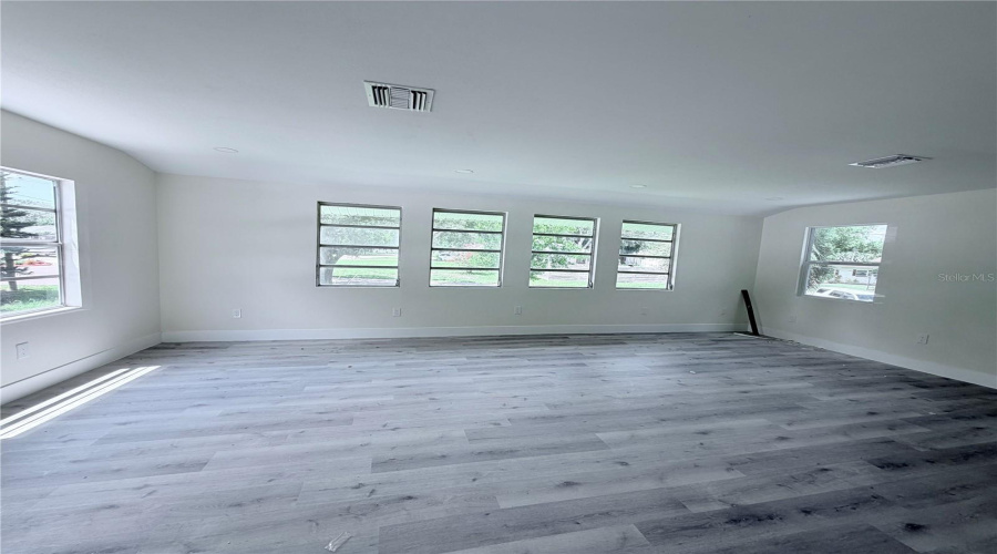 Tampa, Florida 33612, 3 Bedroom Bedrooms, ,2 Bathroombathrooms,Residential,For Sale,Edison,0,Mfrtb8538210