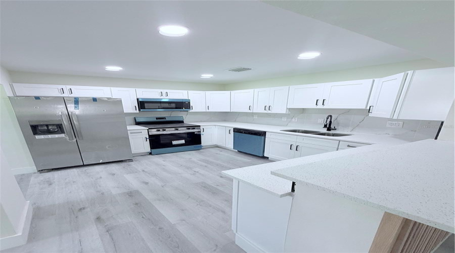 Tampa, Florida 33612, 3 Bedroom Bedrooms, ,2 Bathroombathrooms,Residential,For Sale,Edison,0,Mfrtb8538210