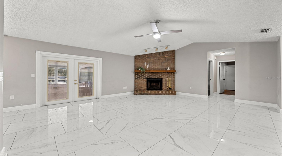 Lakeland, Florida 33812, 3 Bedroom Bedrooms, ,2 Bathroombathrooms,Residential,For Sale,Feather,0,Mfrtb8541736