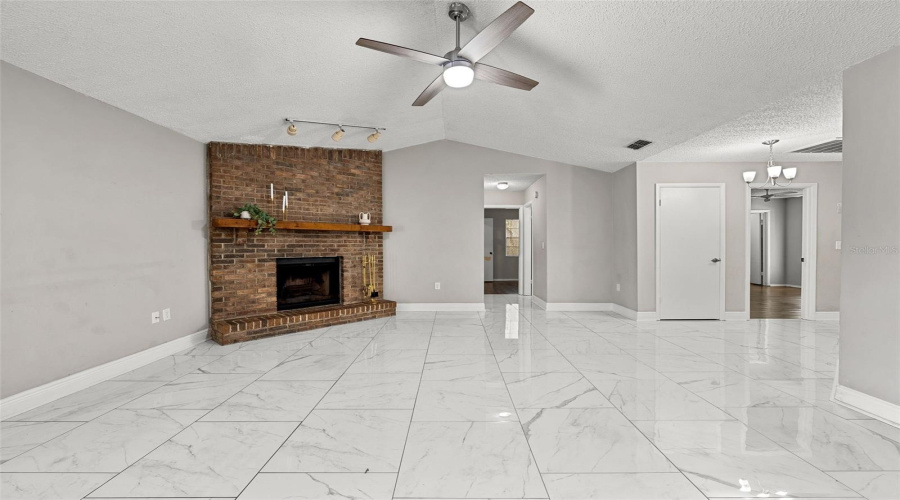 Lakeland, Florida 33812, 3 Bedroom Bedrooms, ,2 Bathroombathrooms,Residential,For Sale,Feather,0,Mfrtb8541736