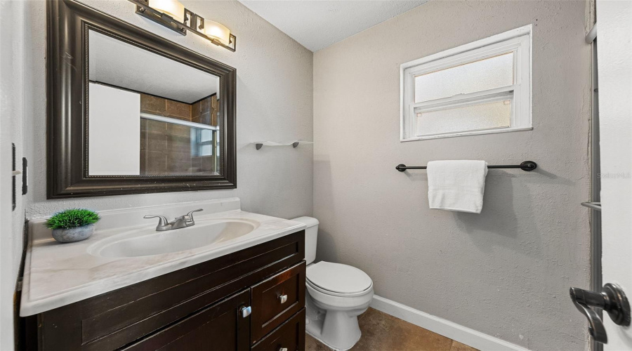 Lakeland, Florida 33812, 3 Bedroom Bedrooms, ,2 Bathroombathrooms,Residential,For Sale,Feather,0,Mfrtb8541736
