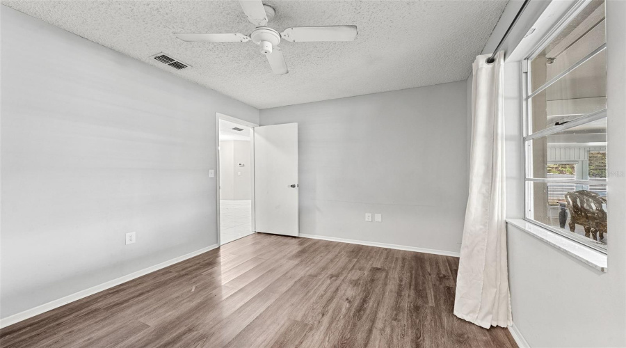 Lakeland, Florida 33812, 3 Bedroom Bedrooms, ,2 Bathroombathrooms,Residential,For Sale,Feather,0,Mfrtb8541736
