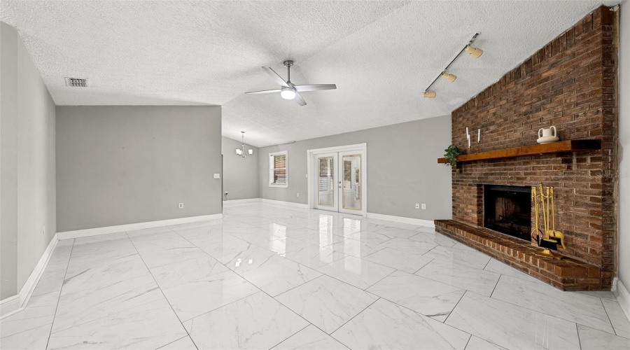 Lakeland, Florida 33812, 3 Bedroom Bedrooms, ,2 Bathroombathrooms,Residential,For Sale,Feather,0,Mfrtb8541736