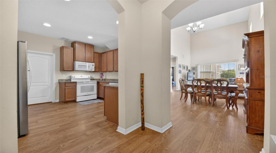 Brandon, Florida 33510, 3 Bedroom Bedrooms, ,2 Bathroombathrooms,Residential,For Sale,Broadway View,0,Mfrtb8504018