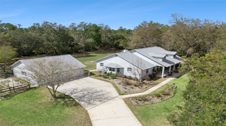 Eustis, Florida 32736, 3 Bedroom Bedrooms, ,2 Bathroombathrooms,Residential,For Sale,Dahlia,0,Mfro6386421