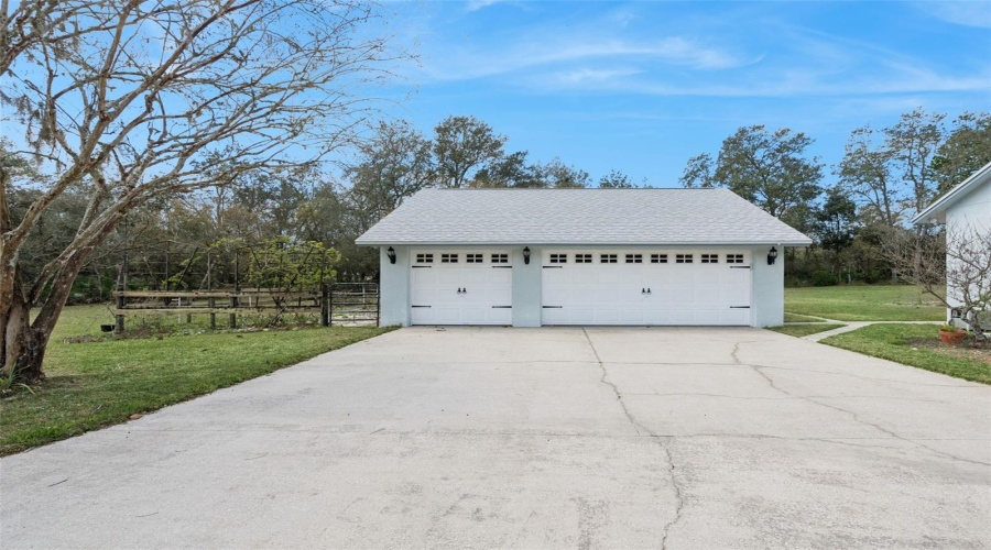 Eustis, Florida 32736, 3 Bedroom Bedrooms, ,2 Bathroombathrooms,Residential,For Sale,Dahlia,0,Mfro6386421