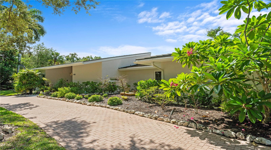 Sarasota, Florida 34231, 4 Bedroom Bedrooms, ,3 Bathroombathrooms,Residential,For Sale,Pine Bay,0,Mfra4695249