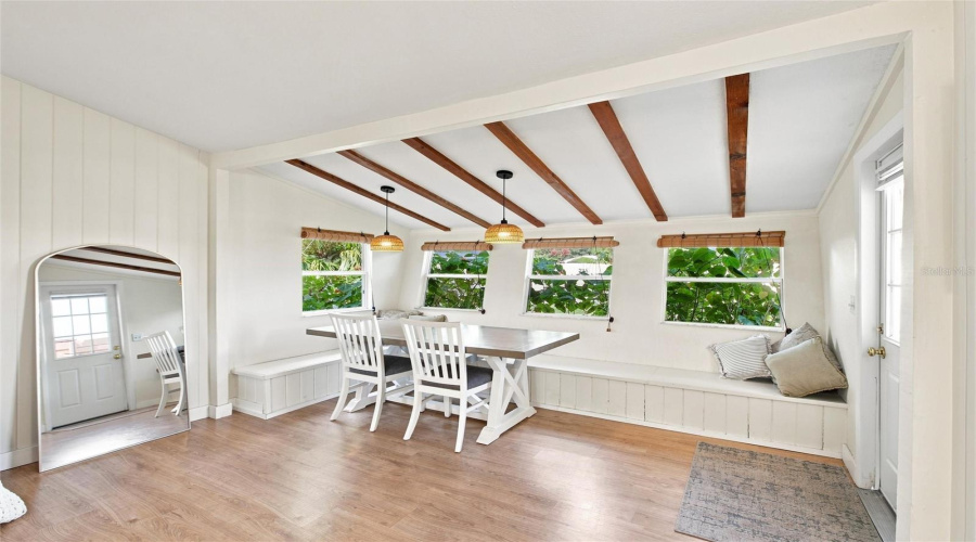 Flex Room (Dining, Florida, Family Room)
