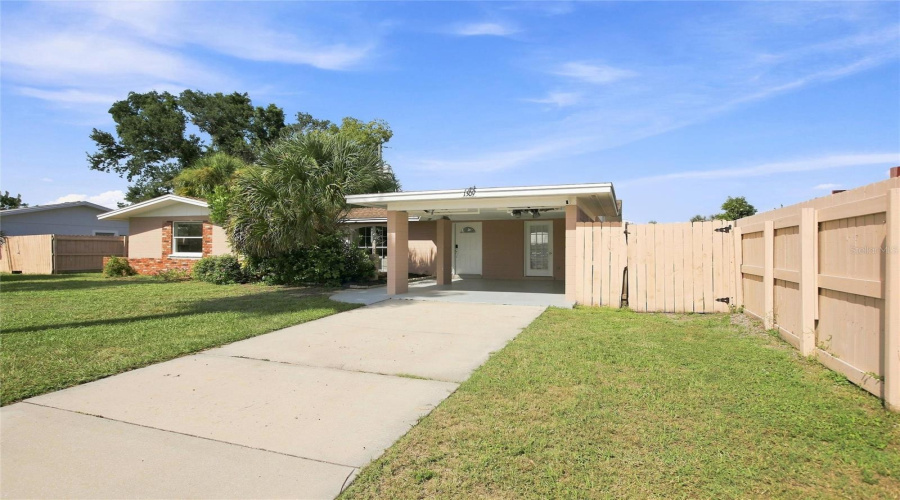 Venice, Florida 34293, 2 Bedroom Bedrooms, ,1 Bathroombathrooms,Residential,For Sale,Banyan,0,Mfra4704192