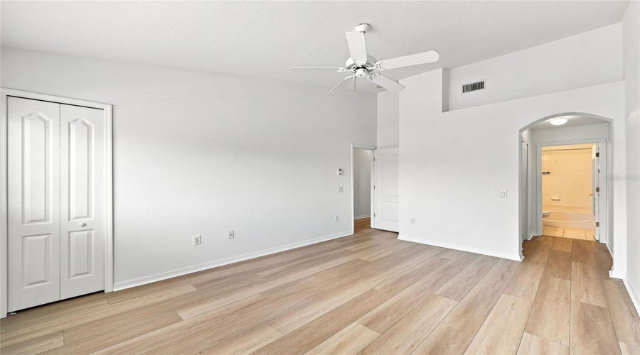 Gibsonton, Florida 33534, 2 Bedroom Bedrooms, ,2 Bathroombathrooms,Residential,For Sale,Kings Crossing,0,Mfrtb8531234