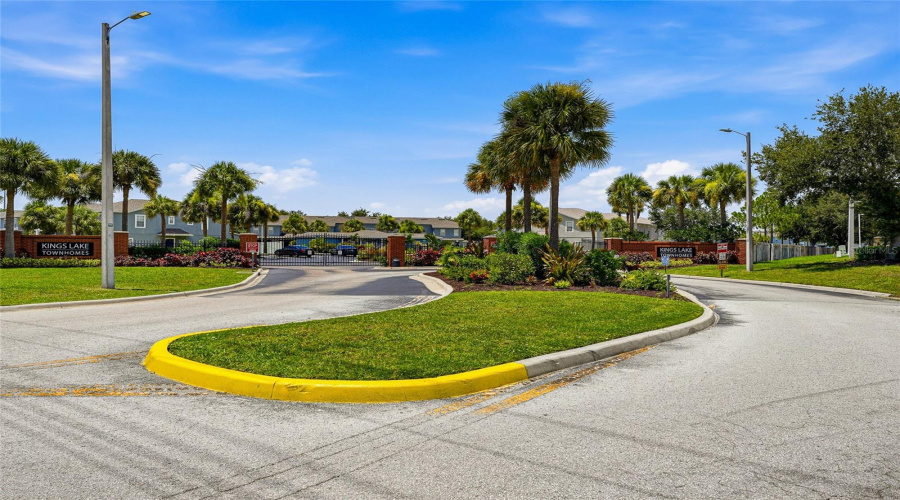 Gibsonton, Florida 33534, 2 Bedroom Bedrooms, ,2 Bathroombathrooms,Residential,For Sale,Kings Crossing,0,Mfrtb8531234