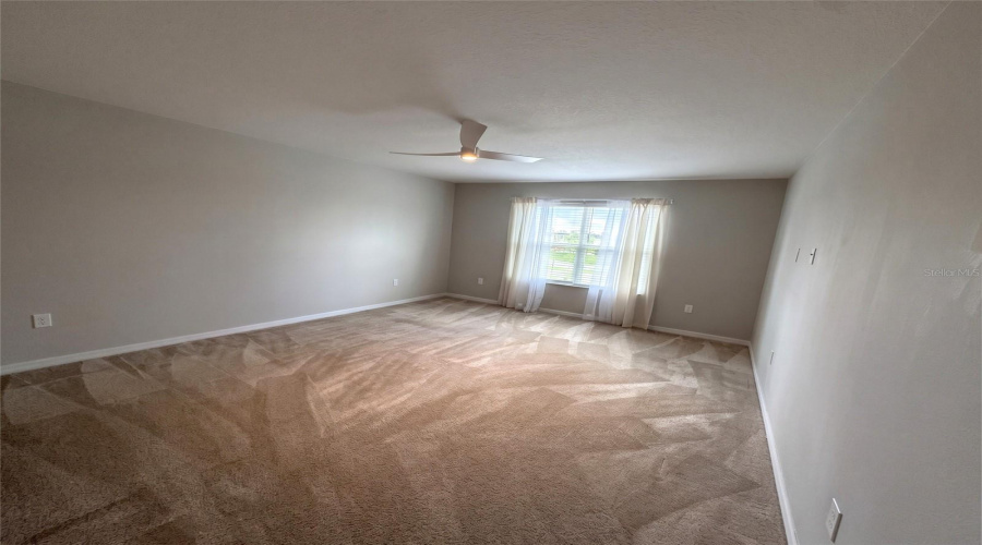 Kissimmee, Florida 34758, 5 Bedroom Bedrooms, ,3 Bathroombathrooms,Residential,For Sale,Blue Lake,0,Mfro6434741