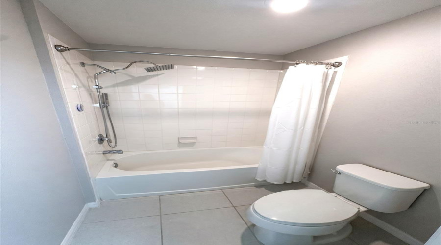 Kissimmee, Florida 34758, 5 Bedroom Bedrooms, ,3 Bathroombathrooms,Residential,For Sale,Blue Lake,0,Mfro6434741