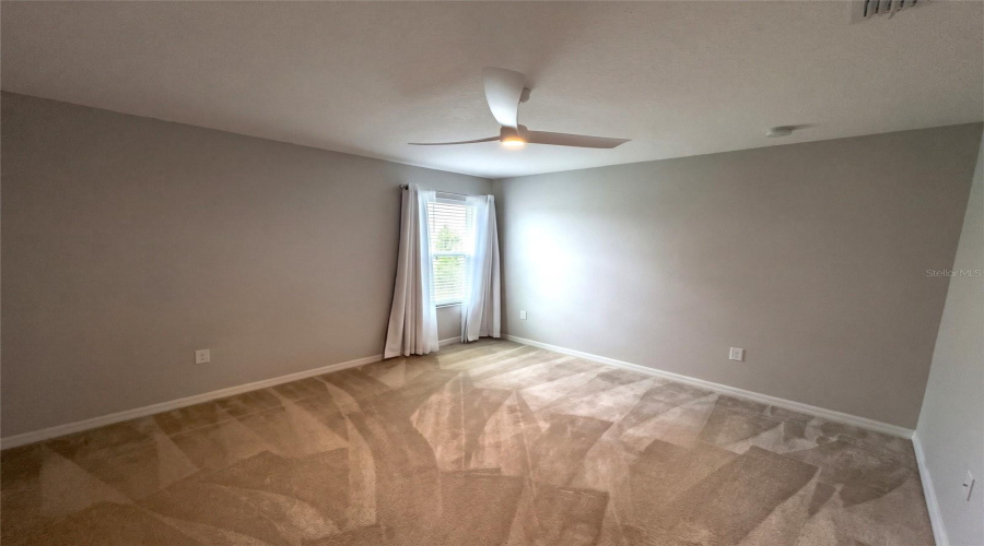 Kissimmee, Florida 34758, 5 Bedroom Bedrooms, ,3 Bathroombathrooms,Residential,For Sale,Blue Lake,0,Mfro6434741