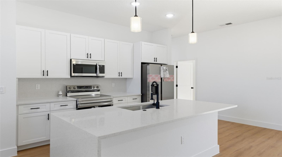 Ocala, Florida 34473, 4 Bedroom Bedrooms, ,2 Bathroombathrooms,Residential,For Sale,129Th,0,Mfro6378431