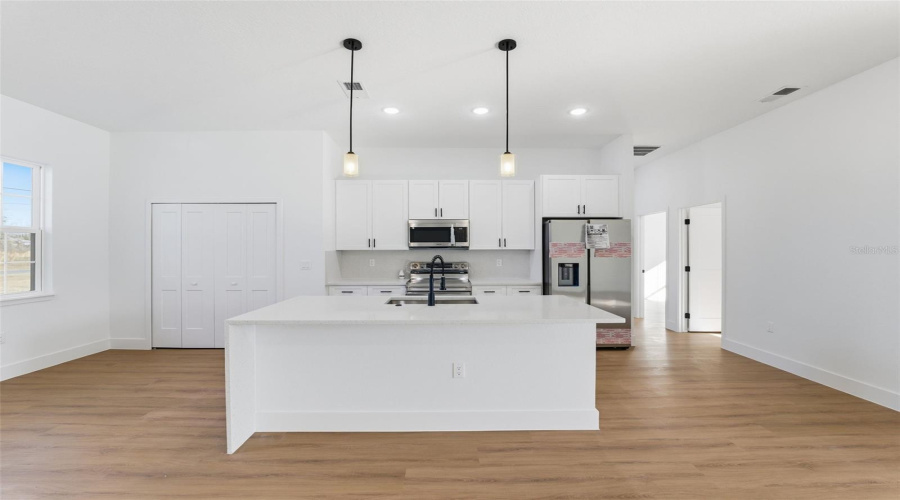 Ocala, Florida 34473, 4 Bedroom Bedrooms, ,2 Bathroombathrooms,Residential,For Sale,129Th,0,Mfro6378431
