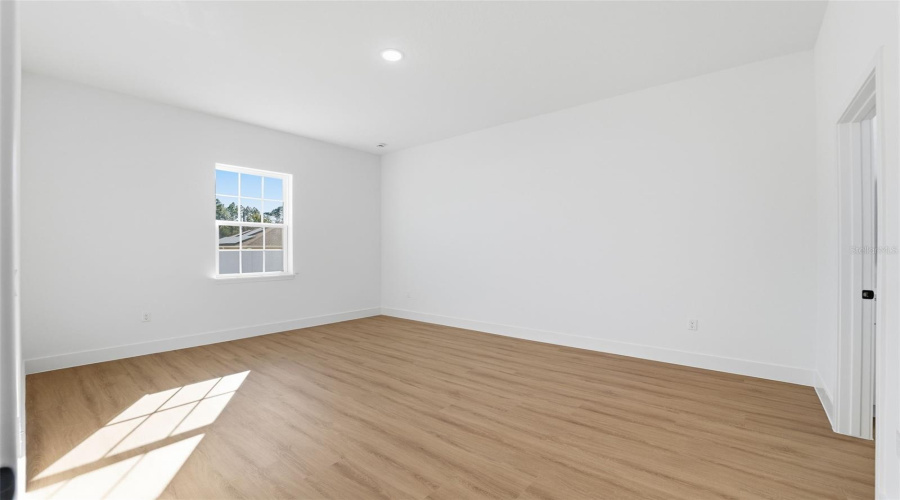 Ocala, Florida 34473, 4 Bedroom Bedrooms, ,2 Bathroombathrooms,Residential,For Sale,129Th,0,Mfro6378431
