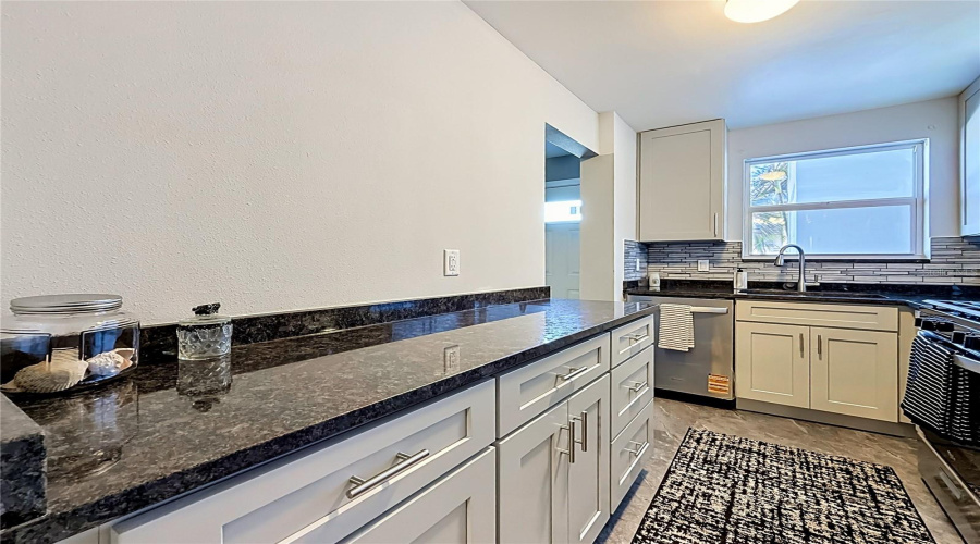 Gulfport, Florida 33707, 1 Bedroom Bedrooms, ,1 Bathroombathrooms,Residential,For Sale,59Th,0,Mfrtb8515626