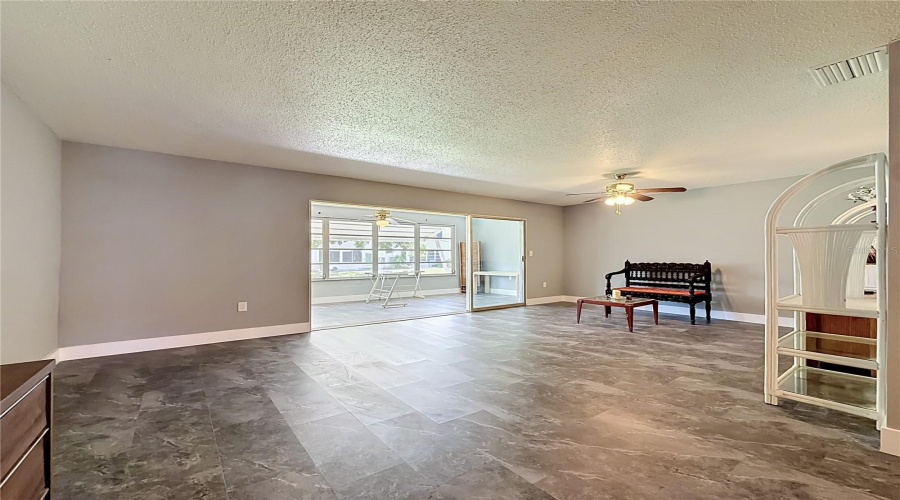 Gulfport, Florida 33707, 1 Bedroom Bedrooms, ,1 Bathroombathrooms,Residential,For Sale,59Th,0,Mfrtb8515626