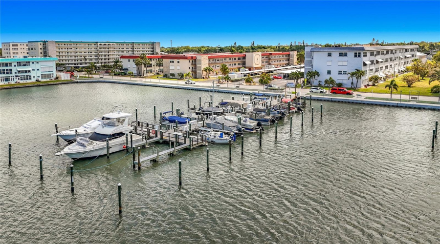 Gulfport, Florida 33707, 1 Bedroom Bedrooms, ,1 Bathroombathrooms,Residential,For Sale,59Th,0,Mfrtb8515626