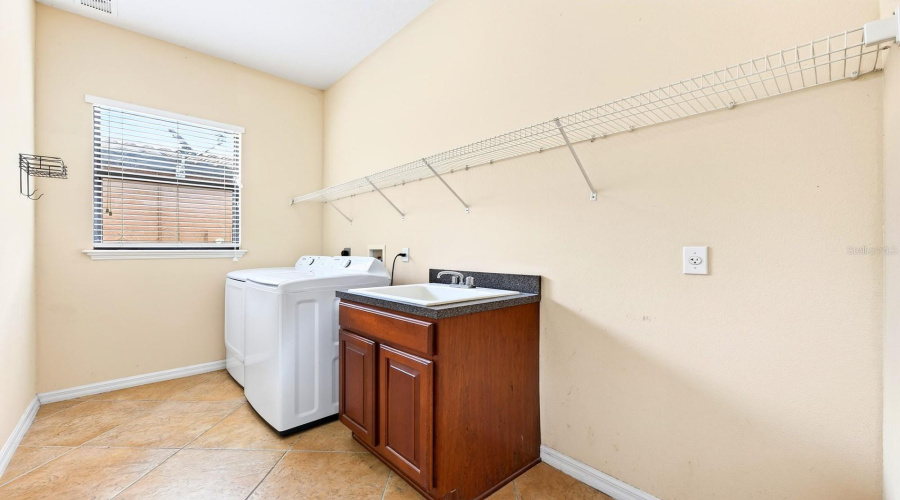 Debary, Florida 32713, 4 Bedroom Bedrooms, ,3 Bathroombathrooms,Residential,For Sale,Verde,0,Mfro6432246
