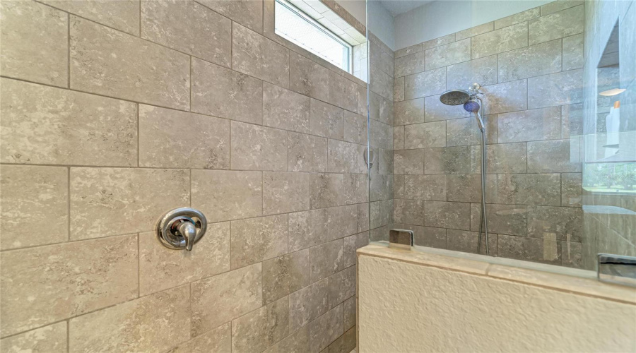 Port Charlotte, Florida 33981, 3 Bedroom Bedrooms, ,2 Bathroombathrooms,Residential,For Sale,Lyneburg,0,Mfrd6148554