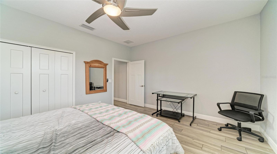 Port Charlotte, Florida 33981, 3 Bedroom Bedrooms, ,2 Bathroombathrooms,Residential,For Sale,Lyneburg,0,Mfrd6148554