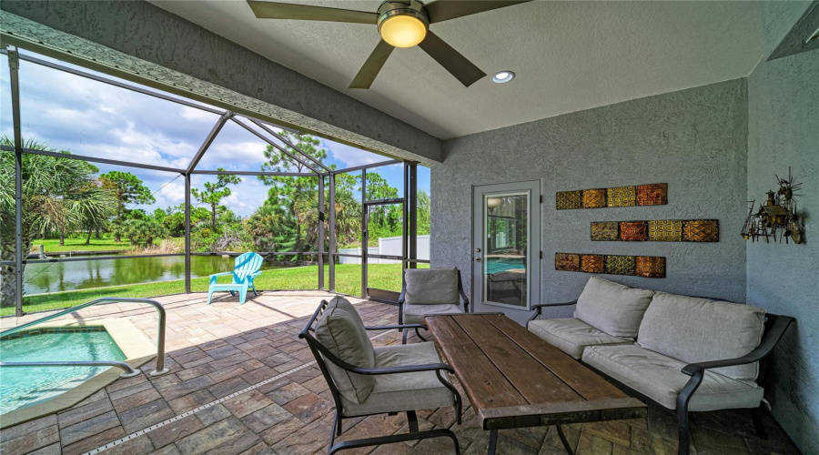 Port Charlotte, Florida 33981, 3 Bedroom Bedrooms, ,2 Bathroombathrooms,Residential,For Sale,Lyneburg,0,Mfrd6148554