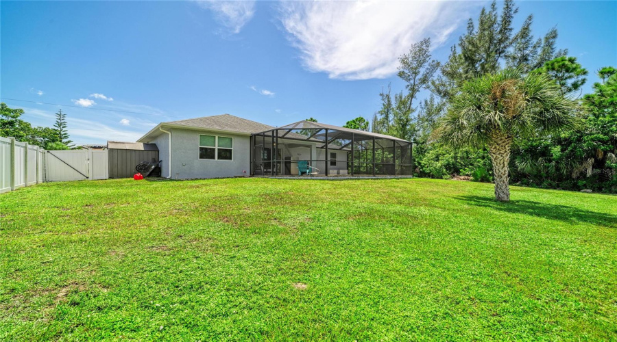 Port Charlotte, Florida 33981, 3 Bedroom Bedrooms, ,2 Bathroombathrooms,Residential,For Sale,Lyneburg,0,Mfrd6148554