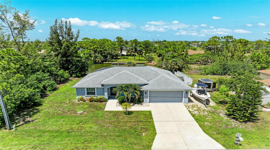 Port Charlotte, Florida 33981, 3 Bedroom Bedrooms, ,2 Bathroombathrooms,Residential,For Sale,Lyneburg,0,Mfrd6148554