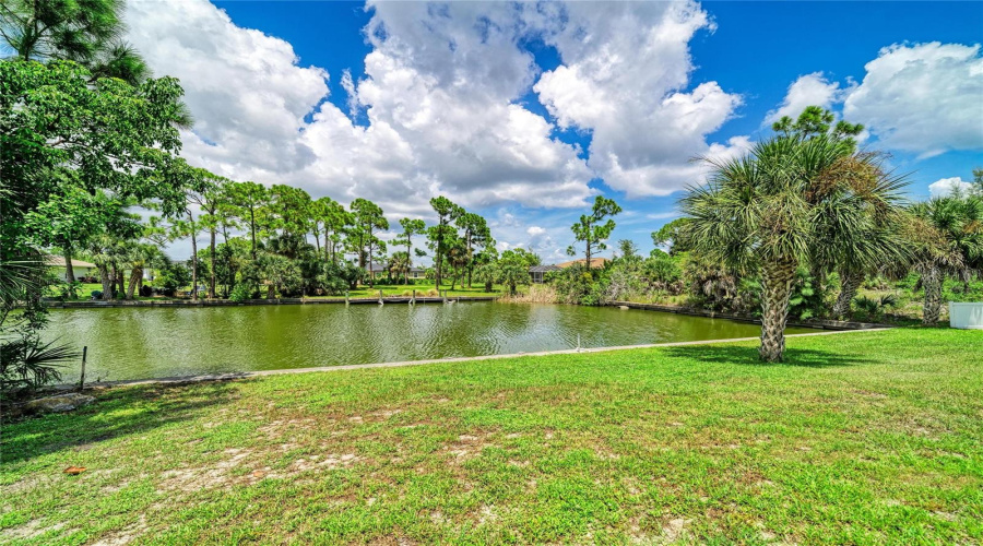 Port Charlotte, Florida 33981, 3 Bedroom Bedrooms, ,2 Bathroombathrooms,Residential,For Sale,Lyneburg,0,Mfrd6148554