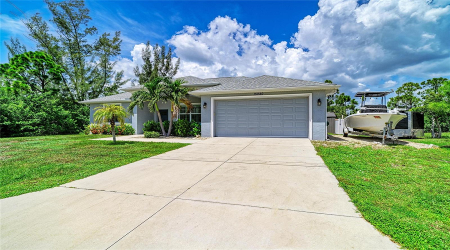 Port Charlotte, Florida 33981, 3 Bedroom Bedrooms, ,2 Bathroombathrooms,Residential,For Sale,Lyneburg,0,Mfrd6148554