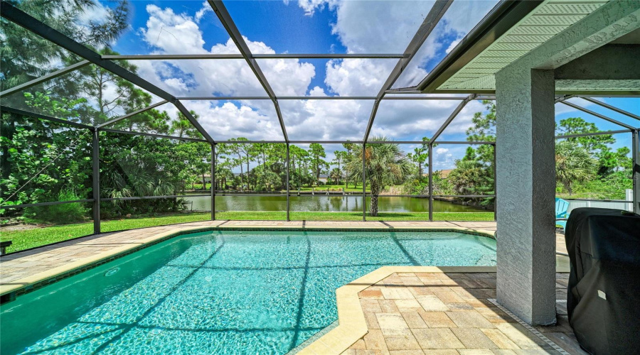 Port Charlotte, Florida 33981, 3 Bedroom Bedrooms, ,2 Bathroombathrooms,Residential,For Sale,Lyneburg,0,Mfrd6148554
